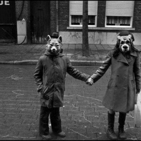 Βγάλε τη μάσκα που φοράς