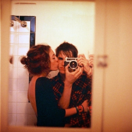 Στην αρχή ενός έρωτα μας τρώει η αμηχανία και το άγχος