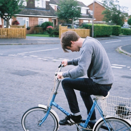 Δεν ξέρουμε όλοι ποδήλατο ούτε να κλείνουμε το ένα μάτι