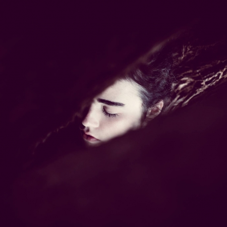 Γίνε το παρελθόν που δε θα μπορεί να ξεπεράσει