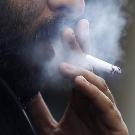 Οι νύχτες που ξημεροβραδιάζομαι στο προφίλ σου