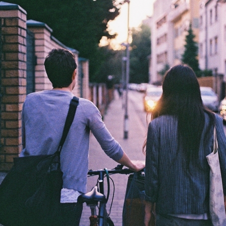 Ο φίλος δε χρειάζεται εξηγήσεις όταν χαθείς λόγω δουλειάς ή έρωτα