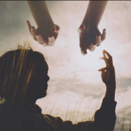 Οι φίλοι που αρνούνται να σταθούν στα πόδια τους