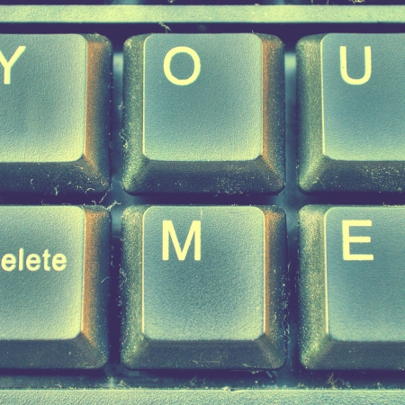 Έσβησα όλα τα μηνύματά μας