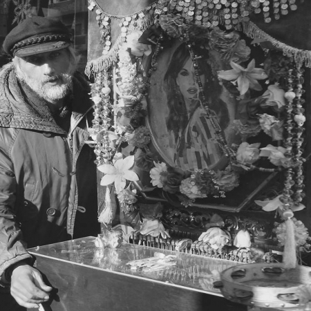 Θα μας συγκινεί πάντα ο ήχος μιας λατέρνας