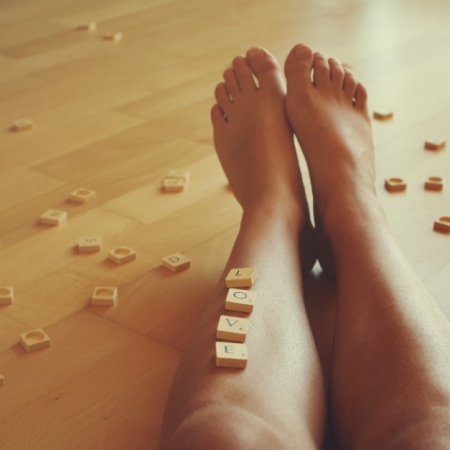 Ρομαντισμός είναι ένα post it, όχι μερικά κεριά