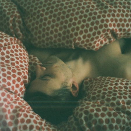 Εσύ ένιωθες κι εγώ σκεφτόμουν