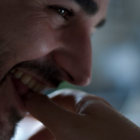 Αγόρια, σταματήστε να χαμογελάτε, ερωτευόμαστε!