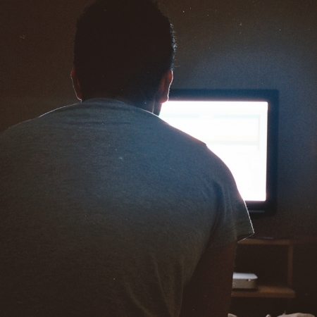 Όλοι βλέπουμε μανιωδώς κάποια σειρά το Σαββατοκύριακο