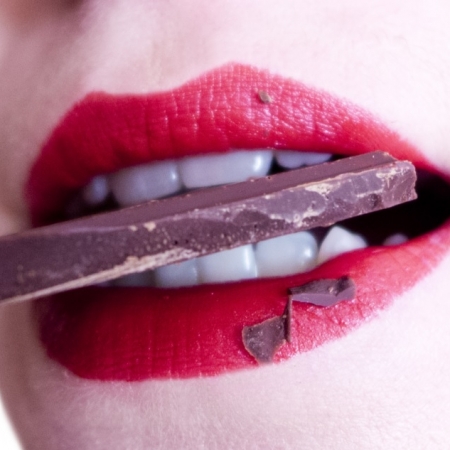 Μία σοκολάτα παρηγορεί ισάξια με μία αγκαλιά