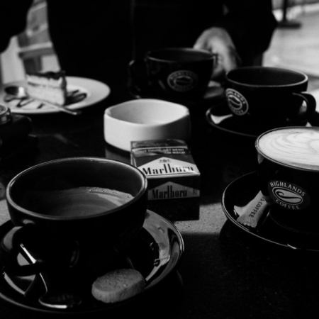 Ο χωρισμός είναι πόλεμος κι οι κοινοί φίλοι ο άμαχος πληθυσμός