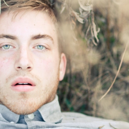 Τα μάτια σου είναι μπελάς!