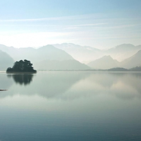 Τραμπάλα ανάμεσα σε ισορροπίες κι ευθύτητα