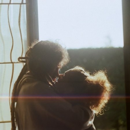 Αρκεί μια αγκαλιά