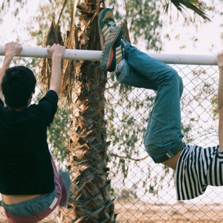 Φίλοι λίγοι κι εκλεκτοί