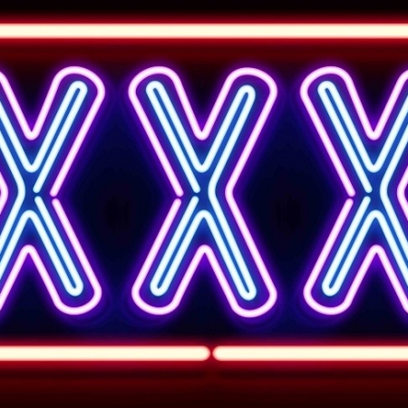 Κι εσύ βλέπεις πορνό