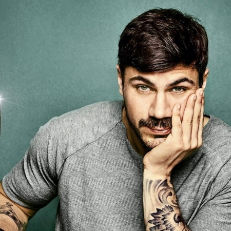 Men We Love | Άκης Πετρετζίκης