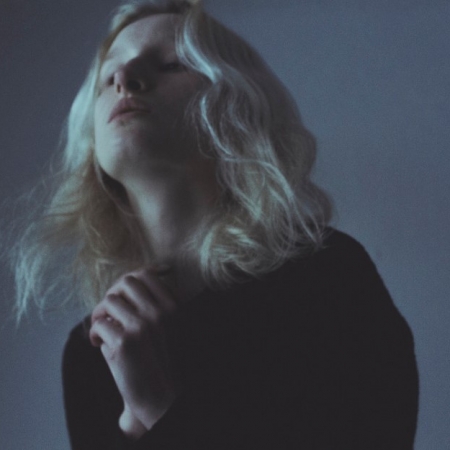 Σ' ερωτεύτηκα μα δεν τολμώ να σου το πω