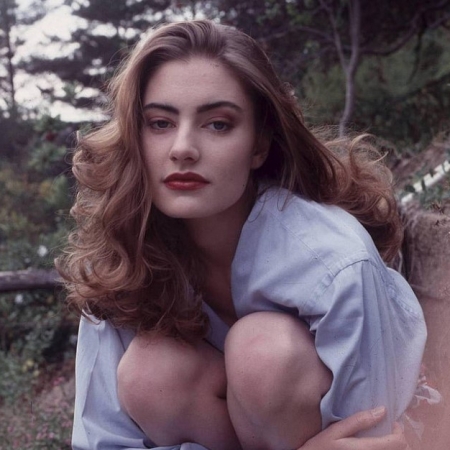 Είσαι το τρόπαιό του