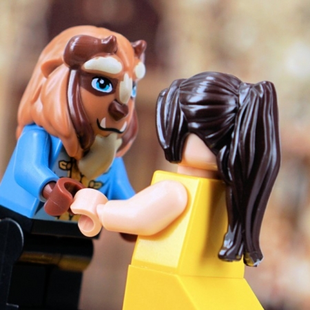 Όλοι είμαστε πεντάμορφοι και τέρατα μαζί