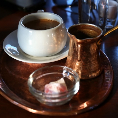 Ο ελληνικός καφές είναι συναίσθημα κι αναμνήσεις