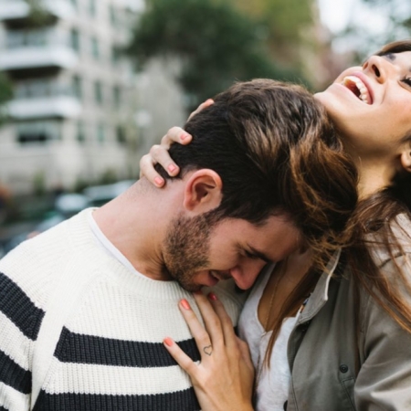 Σχέση δε σημαίνει αλυσίδα