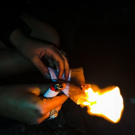 Μιλώντας διαρκώς για πρώην δεν τους ξεπερνάς