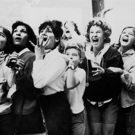 Τρέχουμε παντού πίσω απ' τους αγαπημένους μας τραγουδιστές