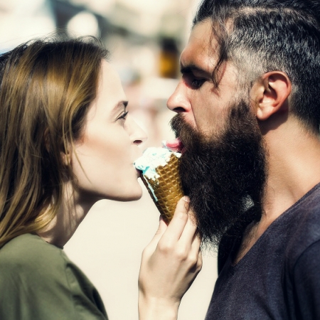 Φιλιά γλυκά, καρδιές ζαχαρωμένες