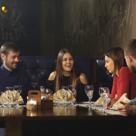 Έξοδος ζευγαριών ή διαγωνισμός ευτυχίας;