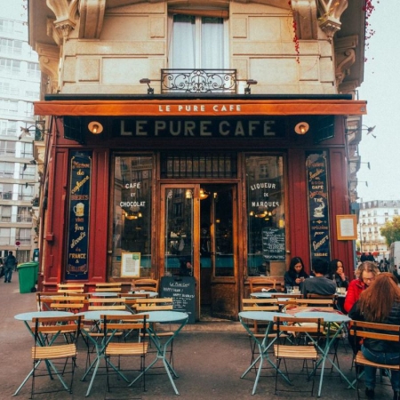 Οι πόλεις είναι οι άνθρωποι και τα μικρά κλασικά καφέ τους