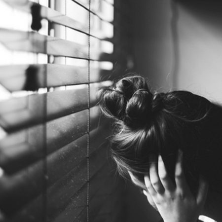 Μόνοι σε έναν κόσμο του «μαζί»