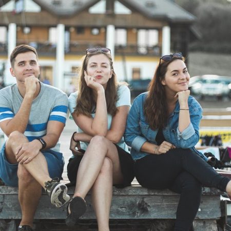 Στον χωρισμό οι κοινοί φίλοι κρατούν τις ισορροπίες