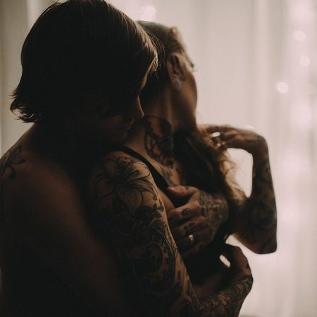 Σημασία έχει να χουφτώνεστε σε κάθε ευκαιρία