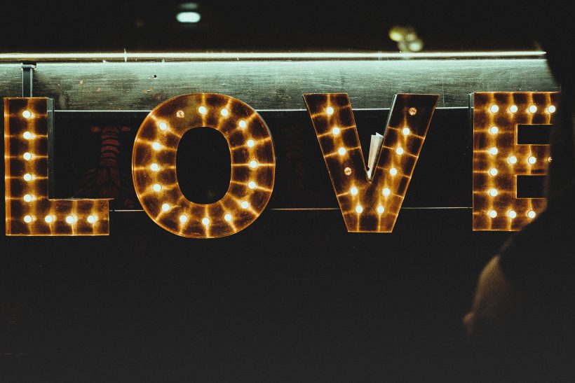 clem-onojeghuo-qoj1powdwmu-unsplash