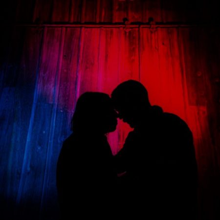 Δεν είσαι εδώ κι όμως είσαι