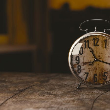 Οι μεγάλες ώρες είναι για γουρουνιές και καλή κουβέντα