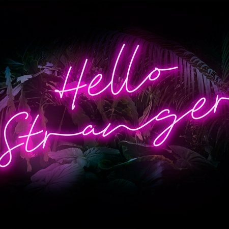 Εκείνοι οι υπέροχοι άγνωστοι που με μια τους κουβέντα μας ξεκολλάνε