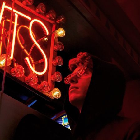 Αρέσεις σίγουρα σε κάποιον απλώς εσύ κοιτάς αλλού