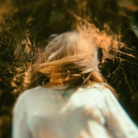 Δε σκοντάφτουμε εμείς στα πάντα, τα «πάντα» σκοντάφτουν συνέχεια πάνω μας