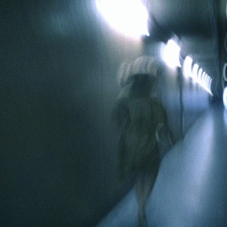 Πληγώνεις τον άλλον όσο σε πλήγωσε κι ύστερα ησυχάζεις