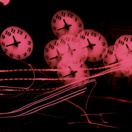 Λείπεις κι οι ώρες δύσκολα περνάνε