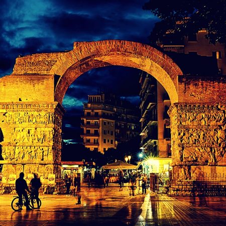 20 λόγοι που δικαίως η Θεσσαλονίκη θεωρείται άκρως ερωτική πόλη