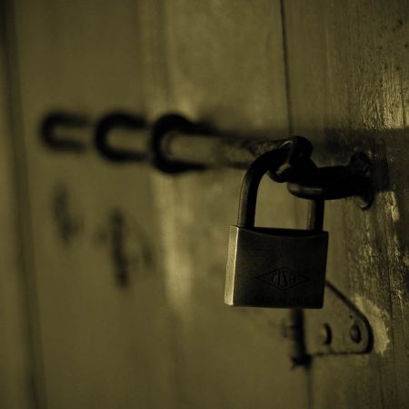 Μυστικά κρατάμε μόνο από όσους μας ενδιαφέρει η γνώμη τους