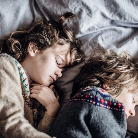 Να κοιμάσαι μαζί με τα παιδιά σου, αυτό σημαίνει ευτυχία