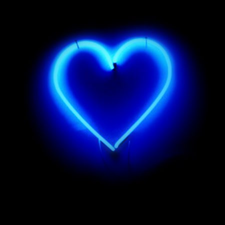 Μπλε καρδιά, η χυλόπιτα των social media