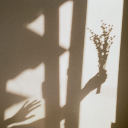 Όσο πιο δοτικός κάποιος, τόσο πιο καχύποπτοι γινόμαστε