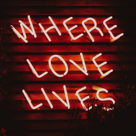 Σε πήρα με απόκρυψη ν' ακούσω τη φωνή σου