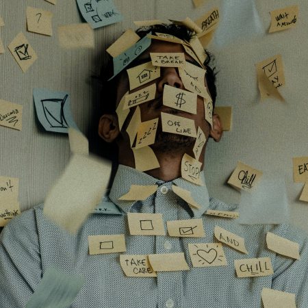 Ψάχνοντας να βρούμε την «απαραίτητη προϋπηρεσία»