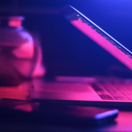 Η τέχνη του «στέλνειν» όταν φλερτάρεις